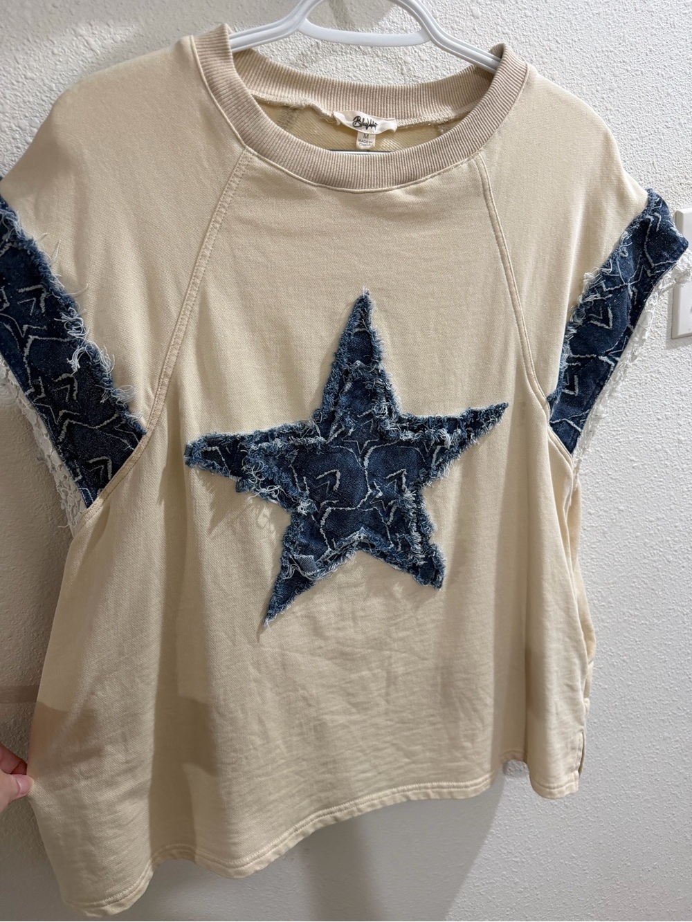 Frayed Star Appliqué Short Sleeve Sweatshirt - Cream/Denim